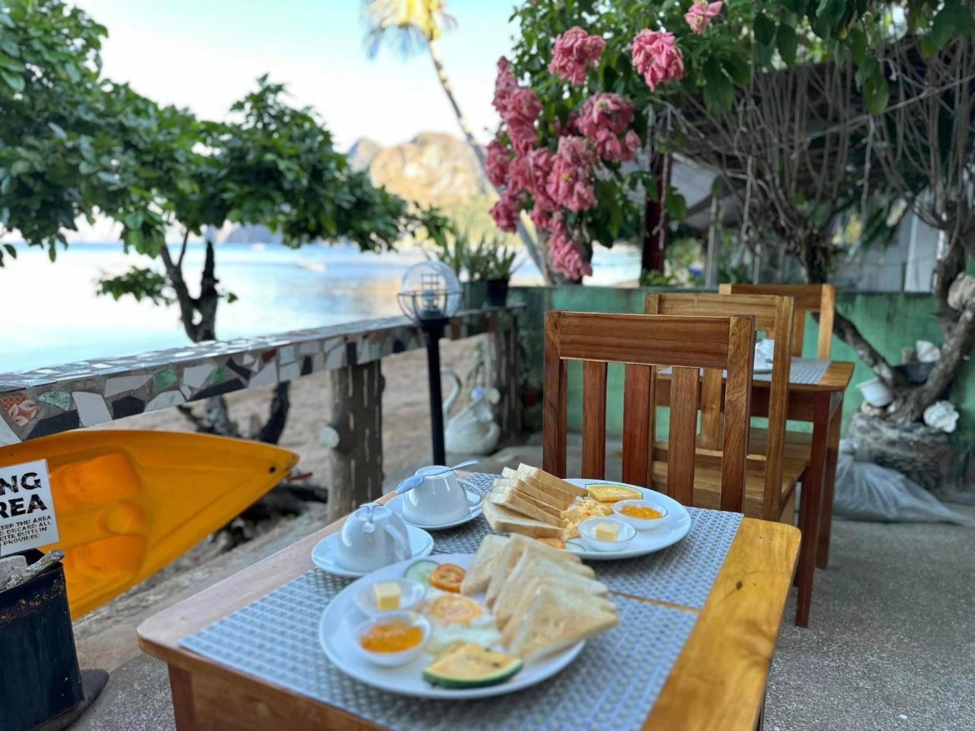 Desert Rose Beach Hotel El Nido Bagian luar foto