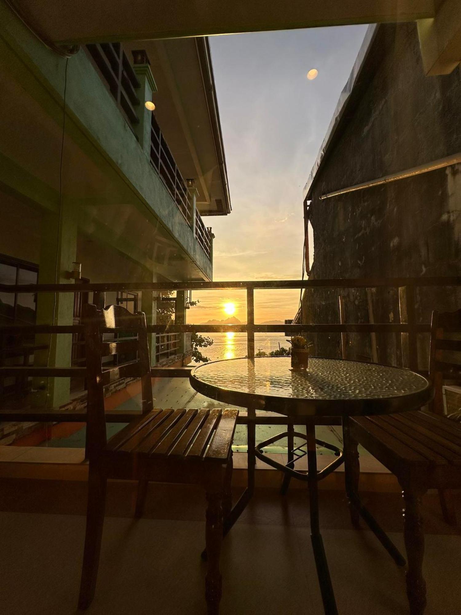 Desert Rose Beach Hotel El Nido Bagian luar foto