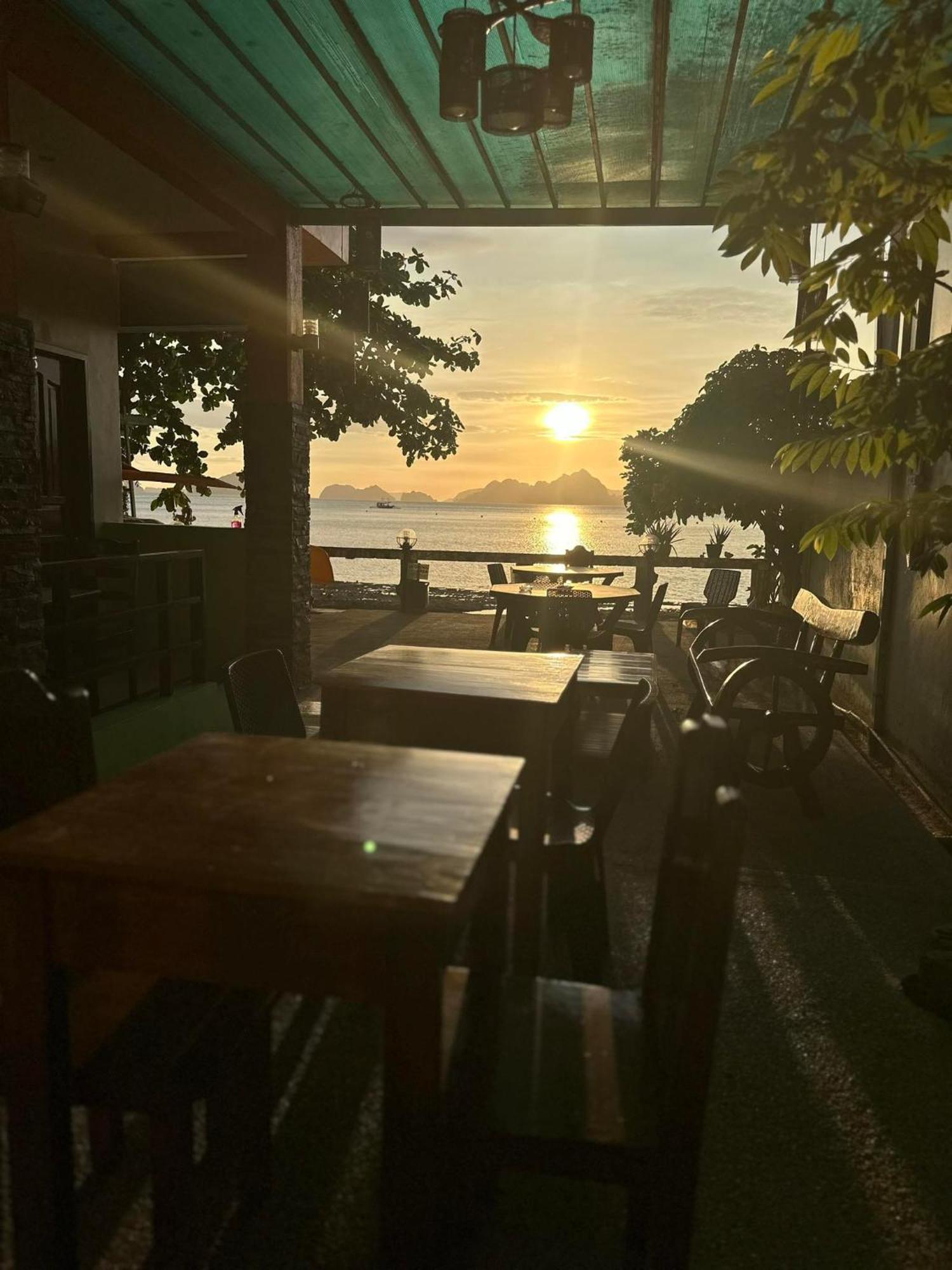 Desert Rose Beach Hotel El Nido Bagian luar foto