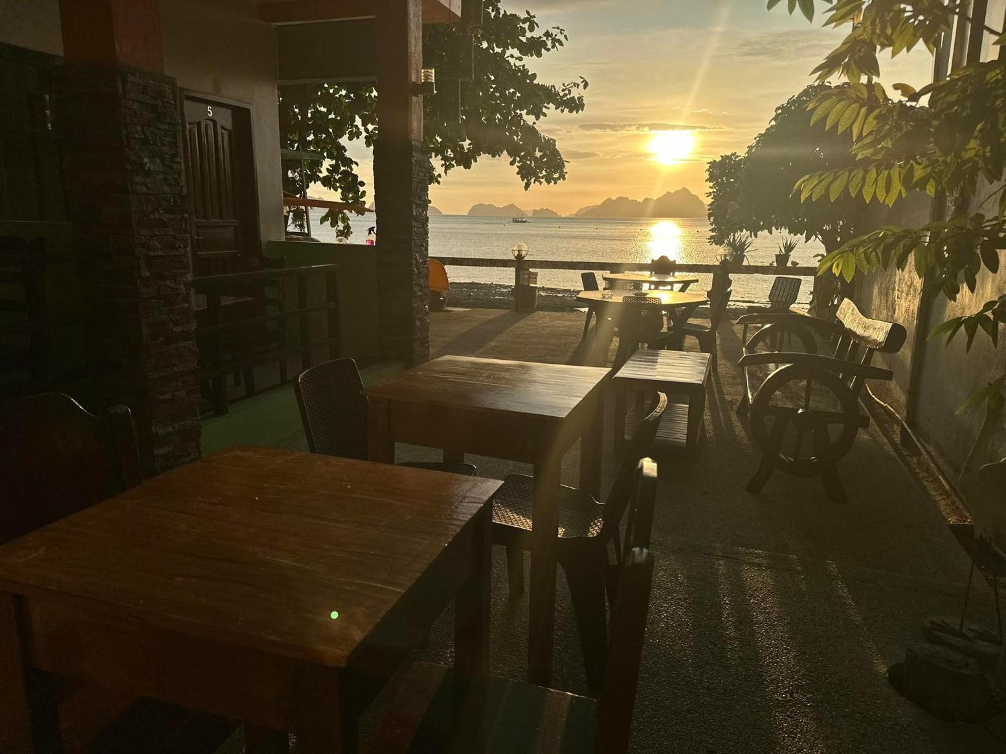 Desert Rose Beach Hotel El Nido Bagian luar foto