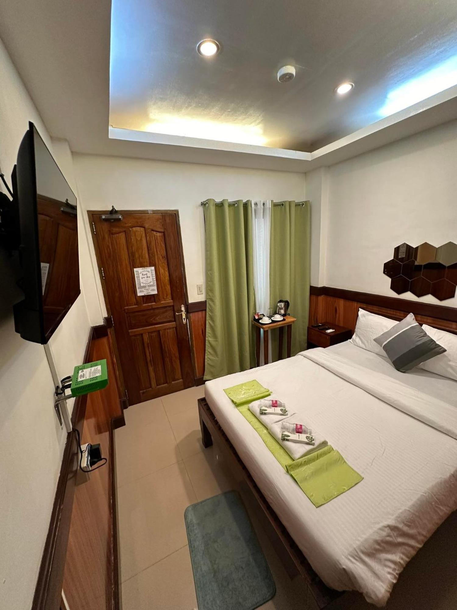 Desert Rose Beach Hotel El Nido Bagian luar foto