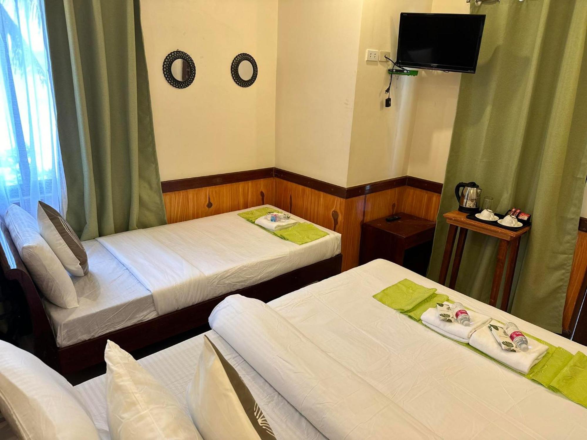 Desert Rose Beach Hotel El Nido Bagian luar foto